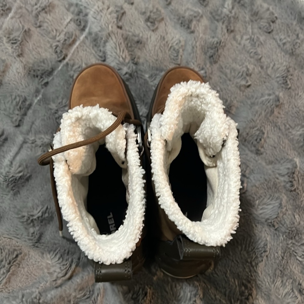 Sorel Waterproof Boots - Picture 3 of 4